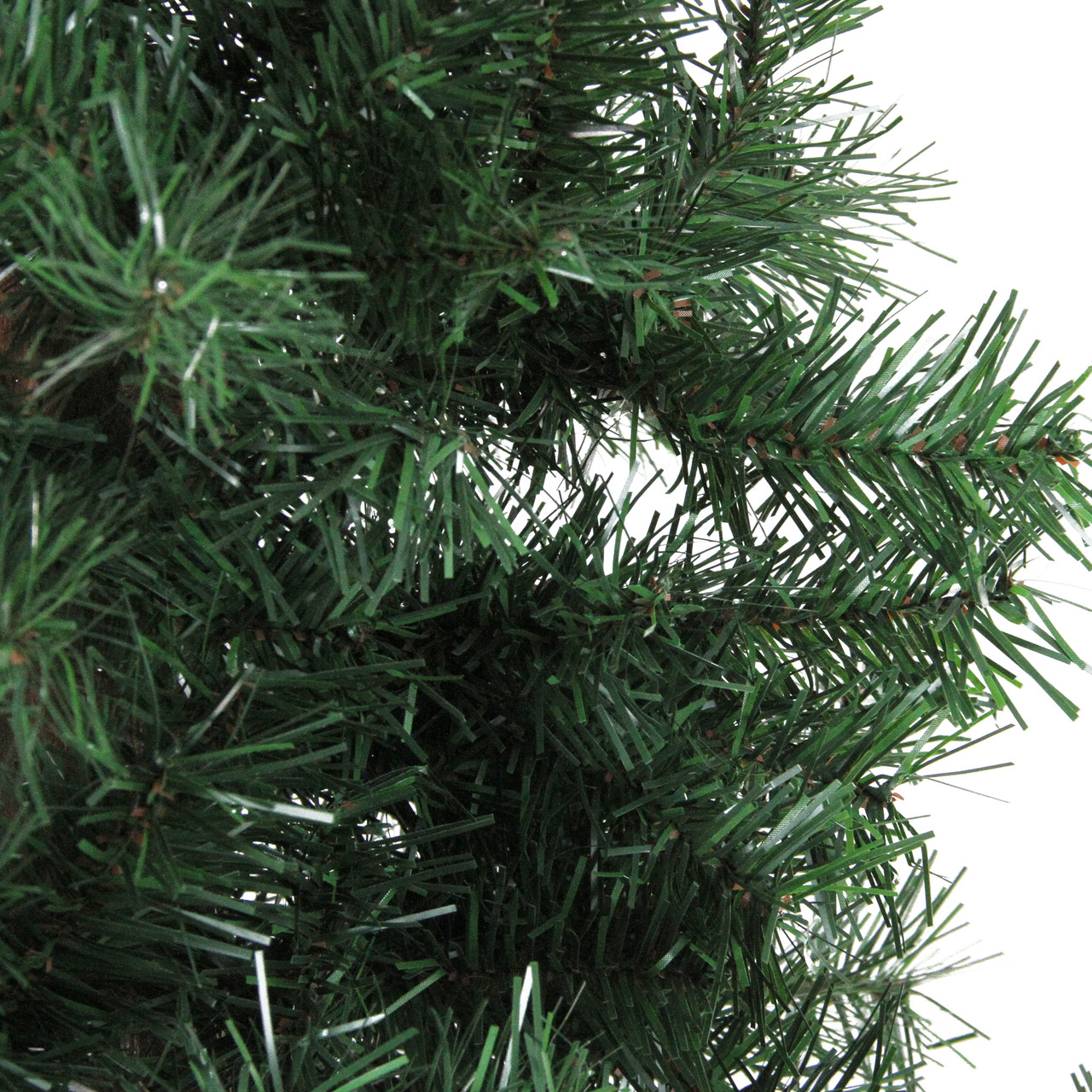 Natural Alpine Green Cedar Artificial Christmas Tree with 200 Clear Lights